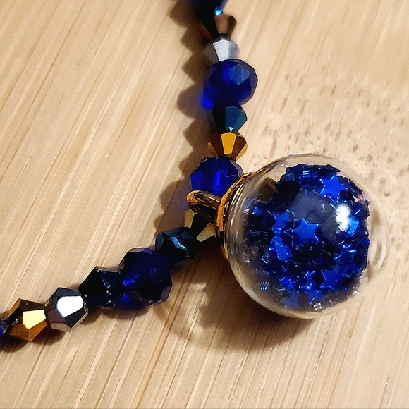 Blue Austria faceted crystal glass beads charm bracelet, handmade. - Picture 2 of 7